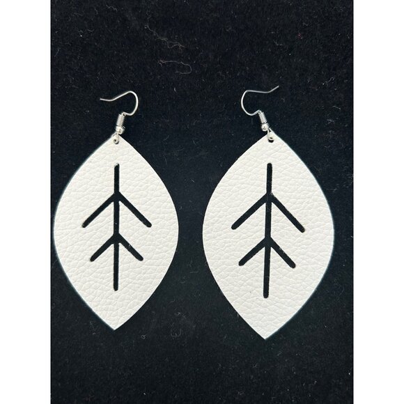 White Leaf-Shaped Faux Leather Earrings - Picture 1 of 2